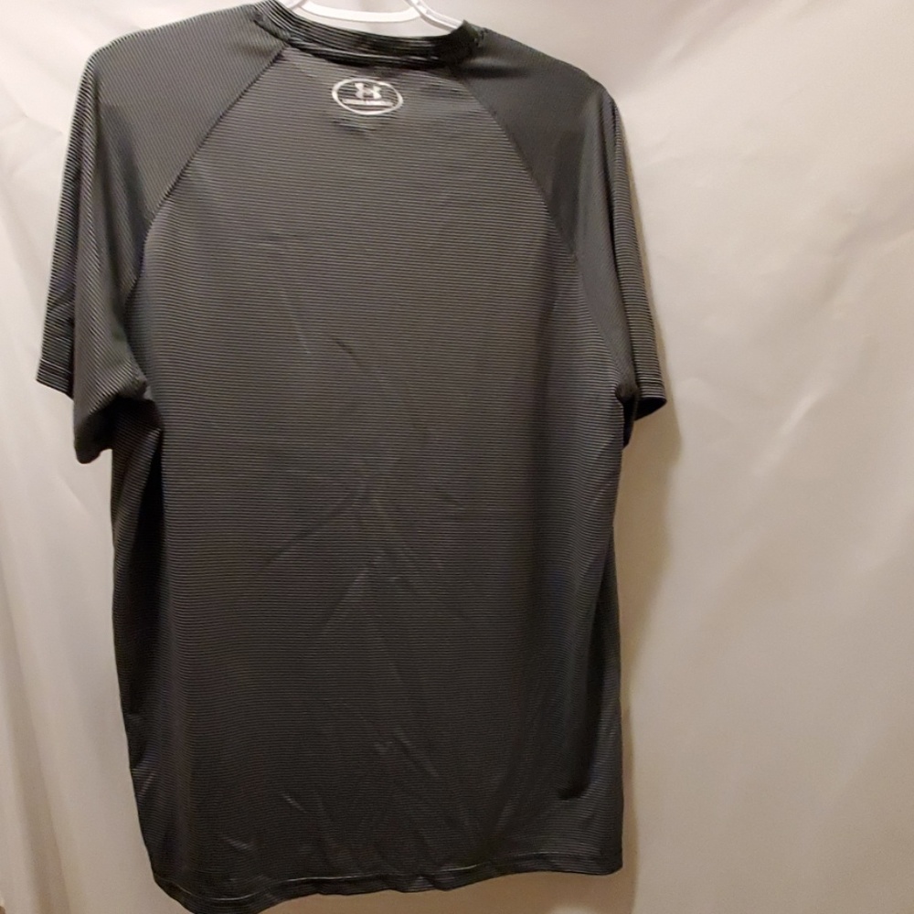 Euc Under Armour EUC Mens Sz Large Gray And Black - Picture 2 of 2